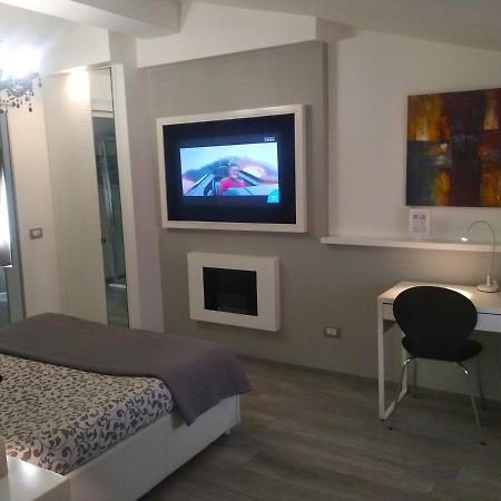 H5-5H Luxury Room Маранелло Экстерьер фото