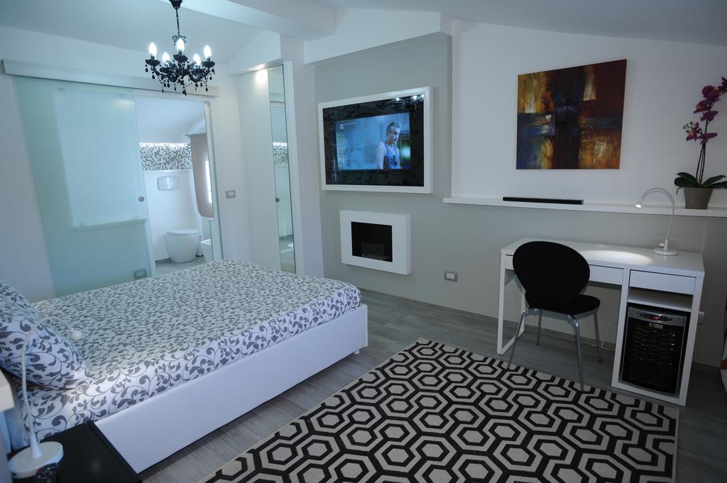H5-5H Luxury Room Маранелло Экстерьер фото