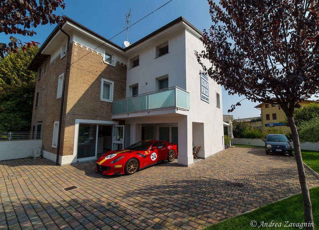 H5-5H Luxury Room Маранелло Экстерьер фото
